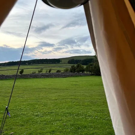 Beehive Bell Tent Peak Forest Exterior foto